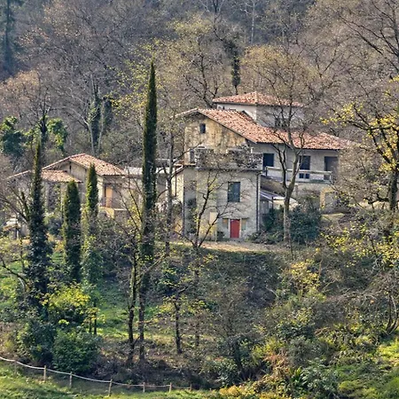 Chez Cecile Et Marco Panzió